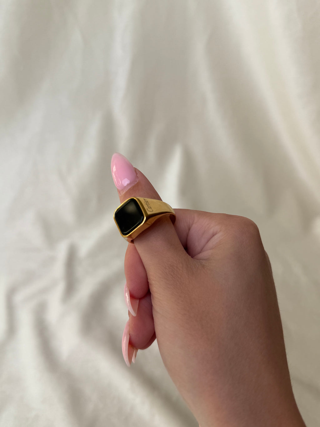 Unaze Cartier me gur te zi