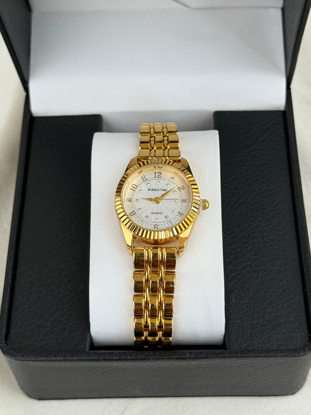 Ore gold me fushe te bardhe