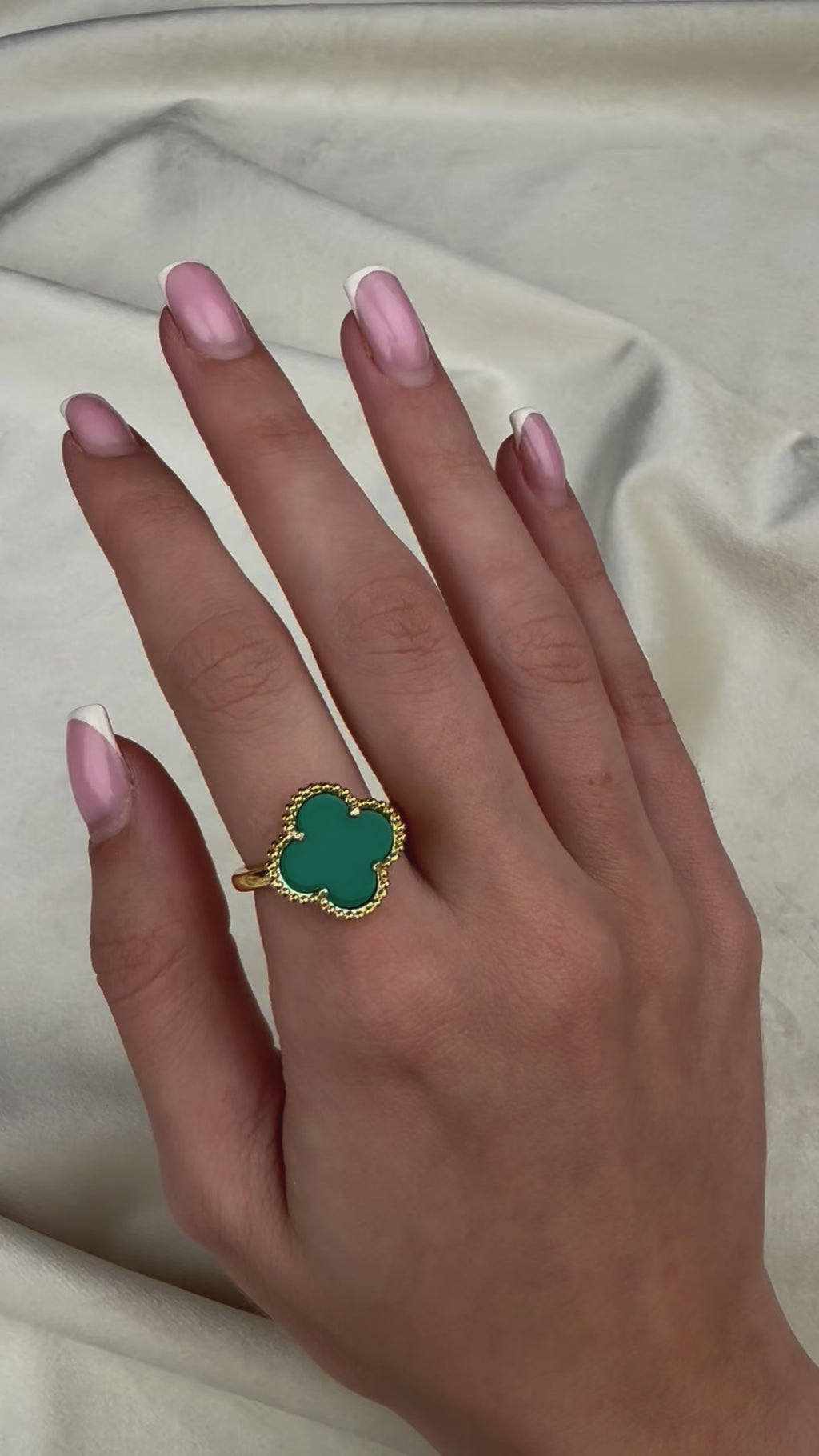 Unaze van cleef jeshil