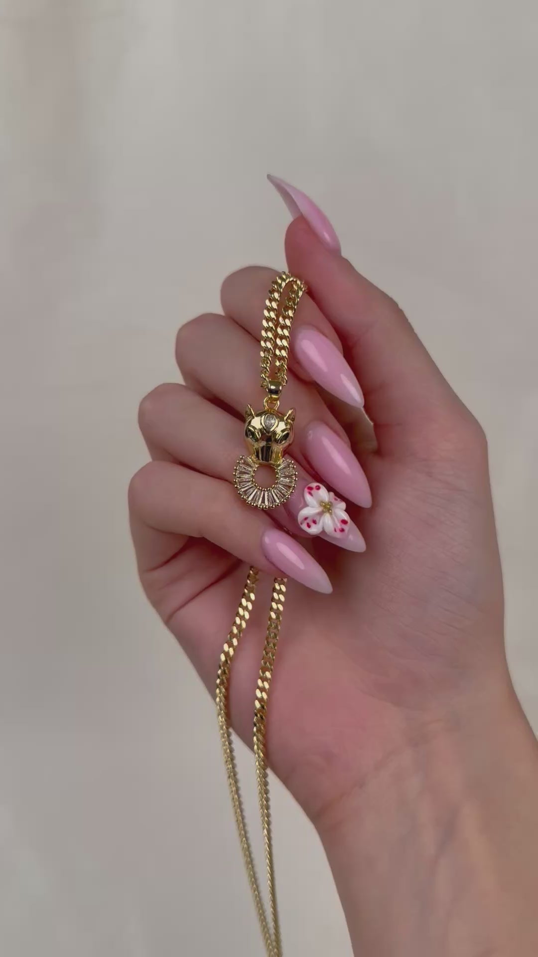 VARSE ME PANTERE ME GURE