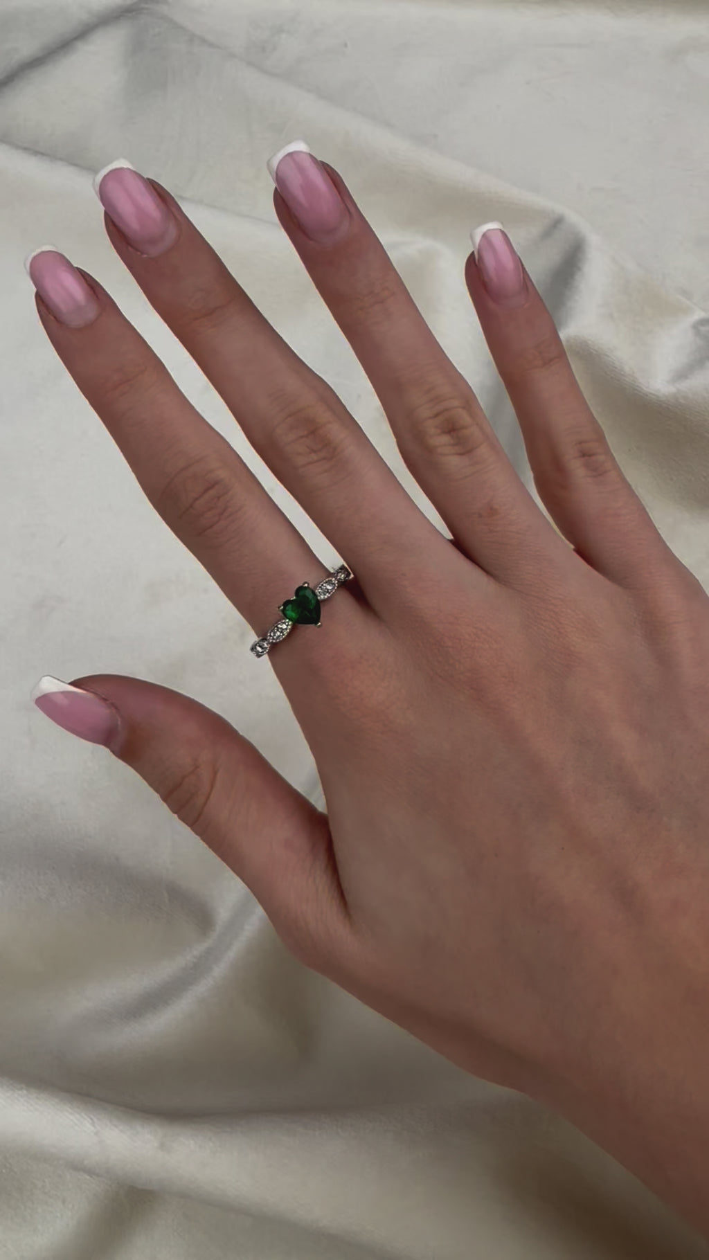 Unaze me zemer jeshile