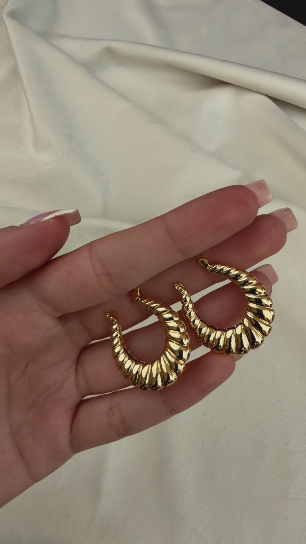 Vathe gold te gdhendur