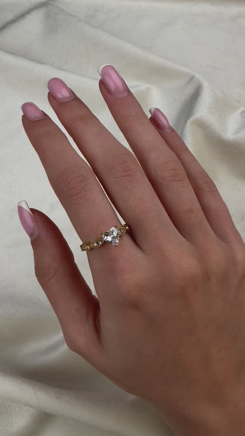 Unaze me zemer te bardhe