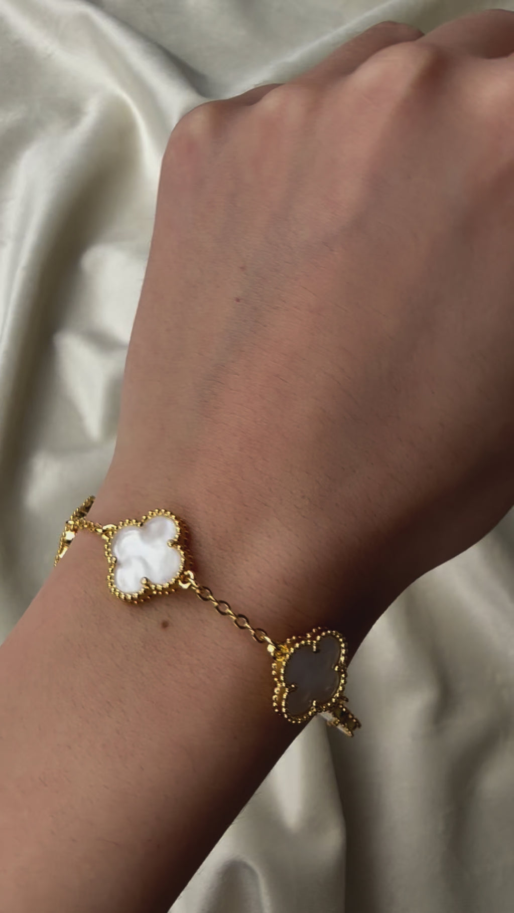 Byzylyk van cleef gold me lule te bardh