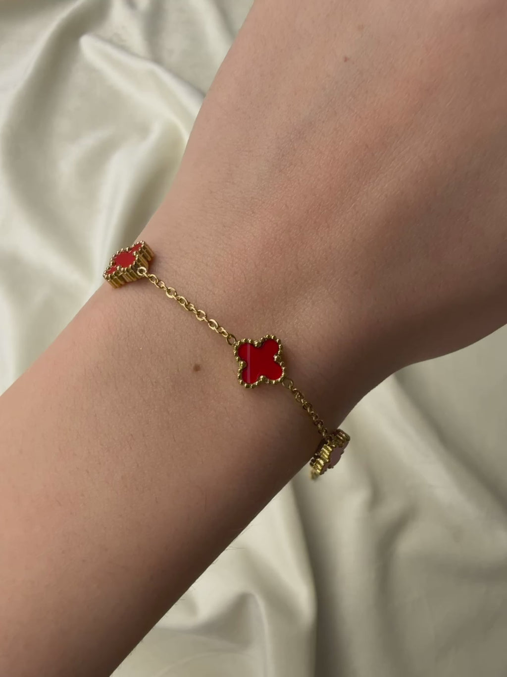 Byzylyk van cleef mini lule e kuqe